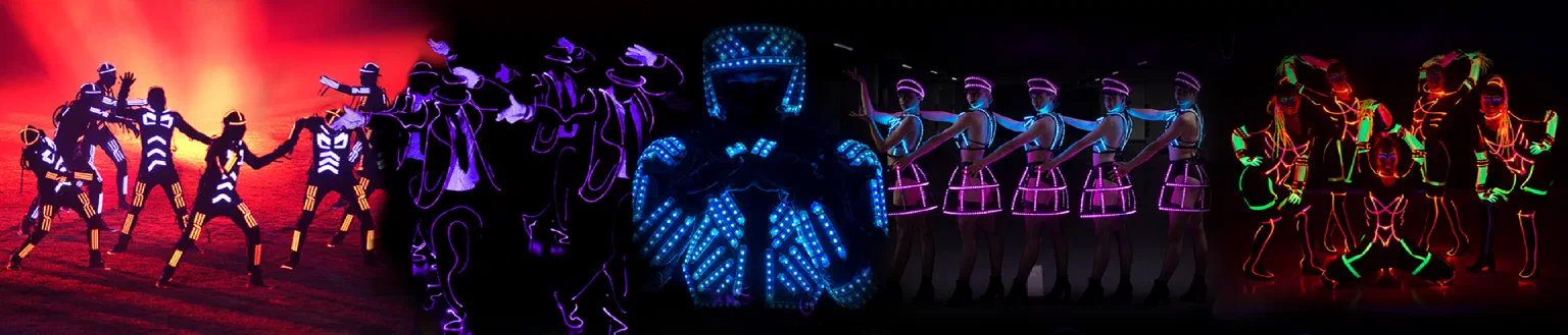 Päť LED tanečných show vedľa seba – Tron Dance, Tron Man, Tron Pixel kostým, Tron Dolls a Tron Girls